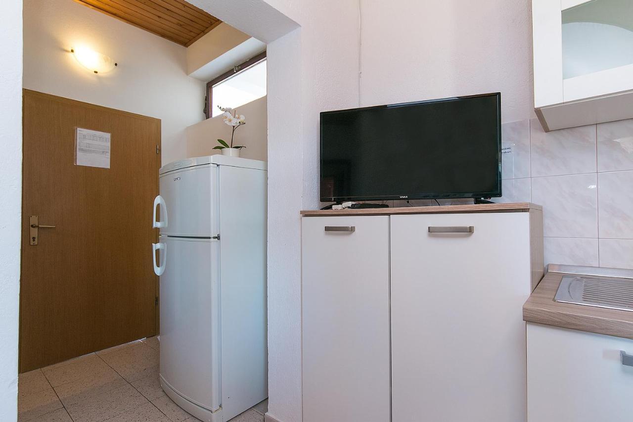 Apartment Zivogosce - Blato 1057D Экстерьер фото