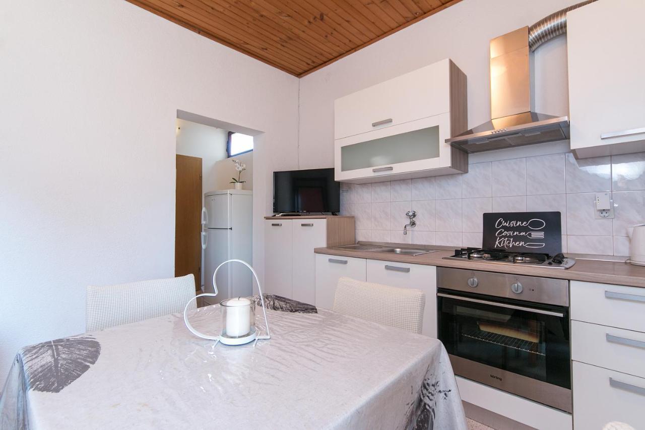 Apartment Zivogosce - Blato 1057D Экстерьер фото